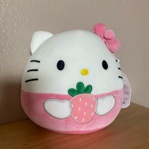 NWT Hello Kitty Pink Strawberry Squishmallow Hot Topic Exclusive